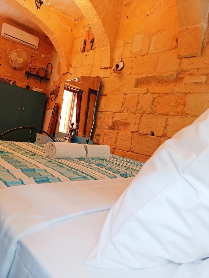 Fusion Homestay Accommodation Mosta Extérieur photo